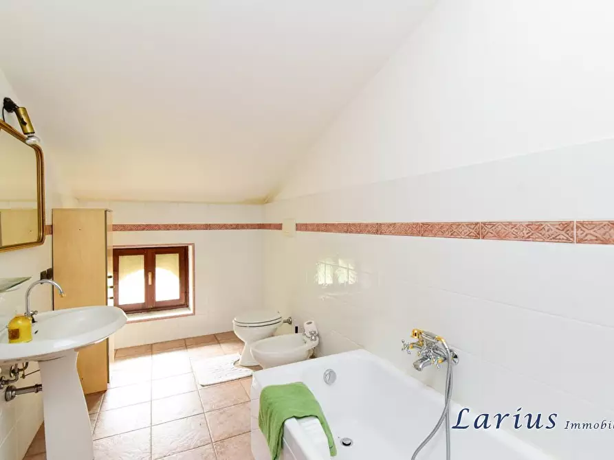 Immagine 4 di Appartamento in vendita  a Castello Di Brianza