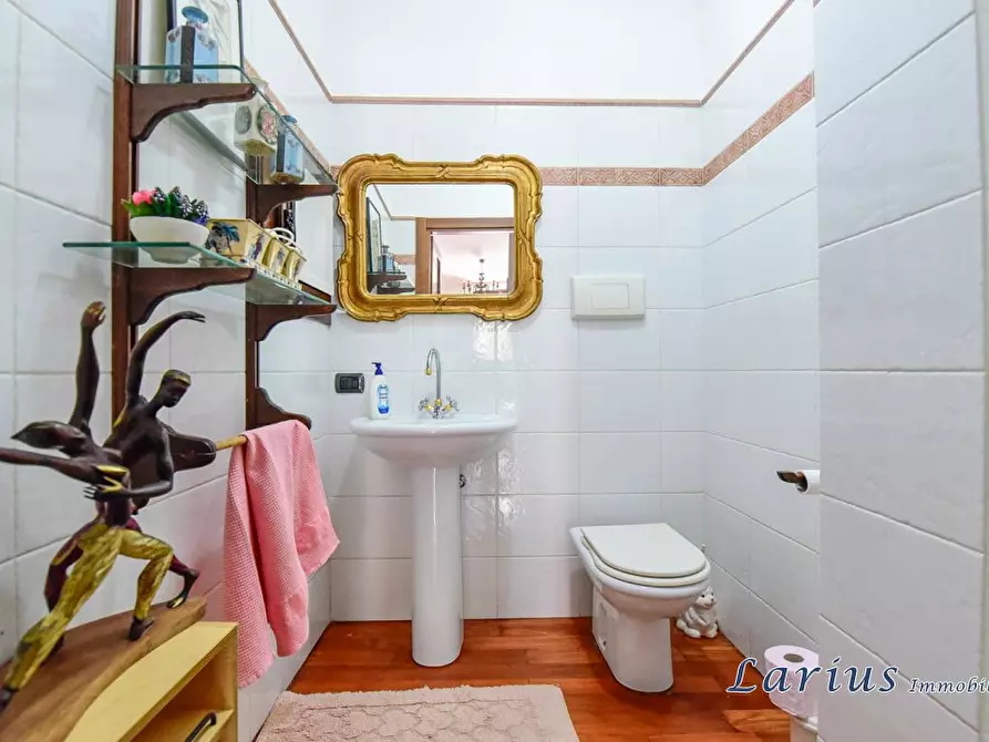 Immagine 7 di Appartamento in vendita  a Castello Di Brianza