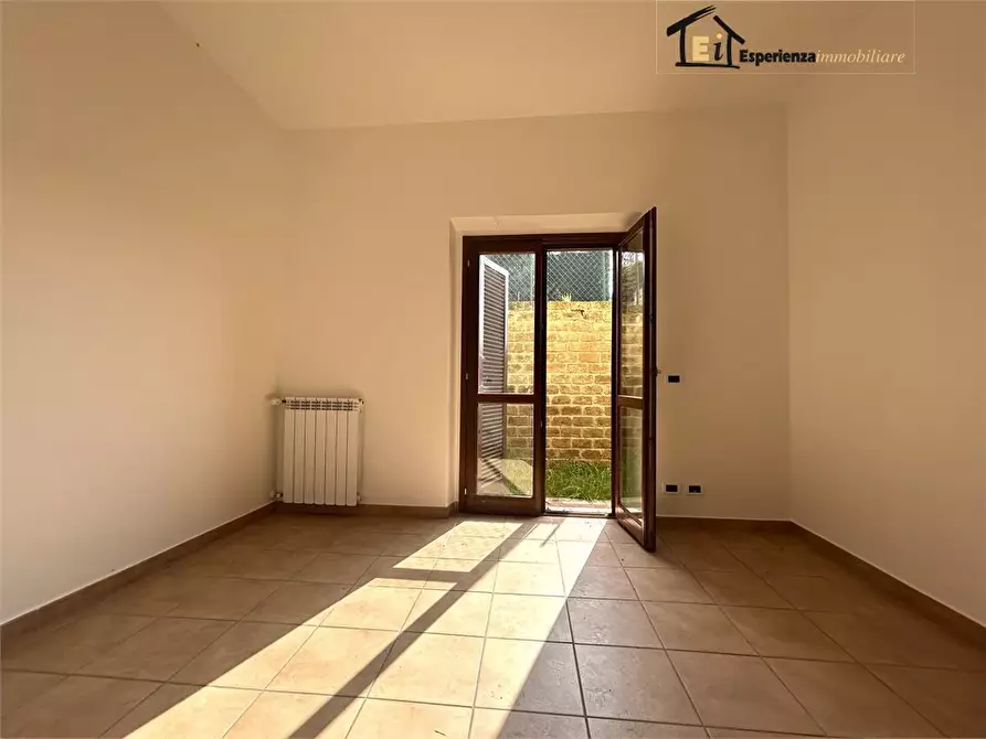 Immagine 10 di Appartamento in vendita  a Forano