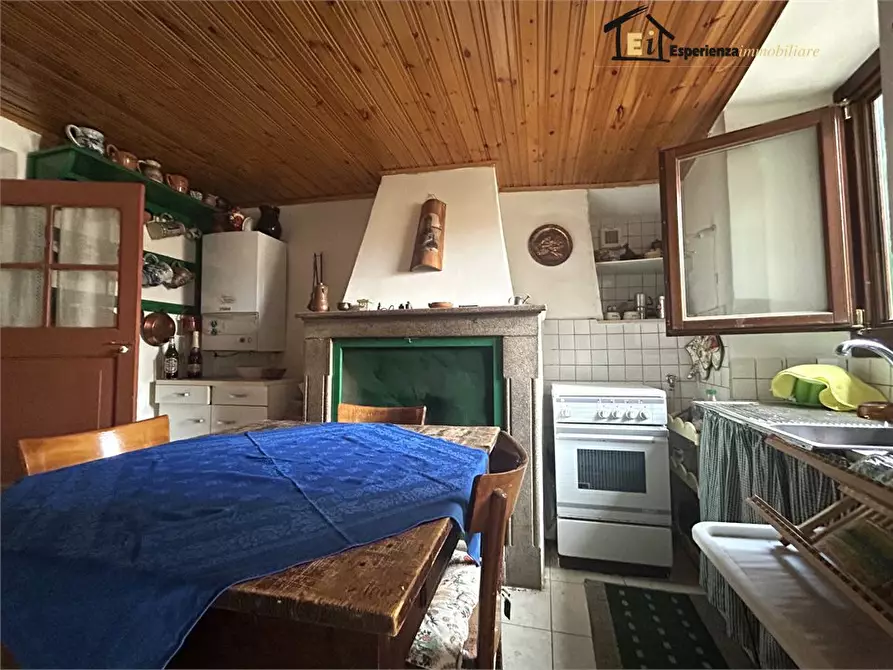 Immagine 3 di Appartamento in vendita  snc a Casperia