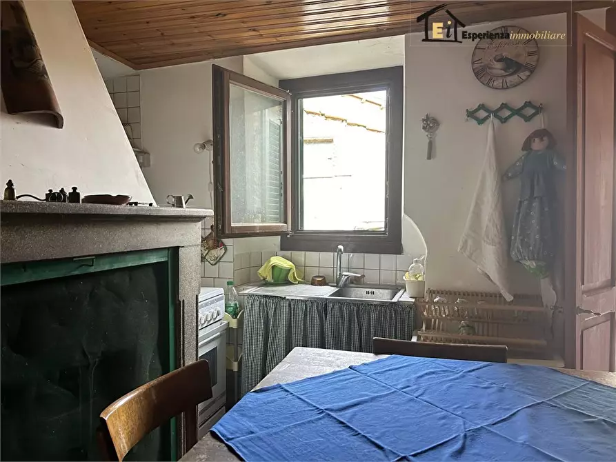 Immagine 4 di Appartamento in vendita  snc a Casperia