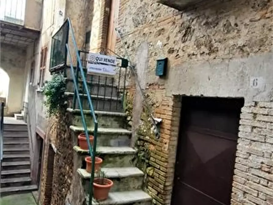 Immagine 2 di Appartamento in vendita  6 a Cantalupo In Sabina