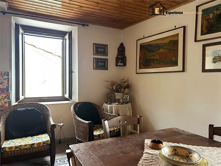 Immagine 5 di Appartamento in vendita  snc a Casperia