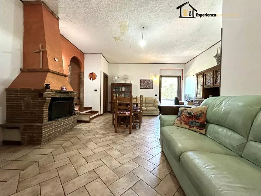 Immagine 5 di Appartamento in vendita  47 a Poggio Mirteto