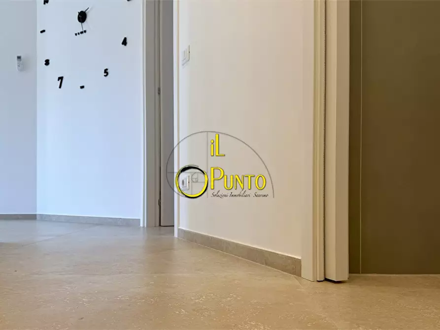 Immagine 10 di Appartamento in vendita  45 a San Remo