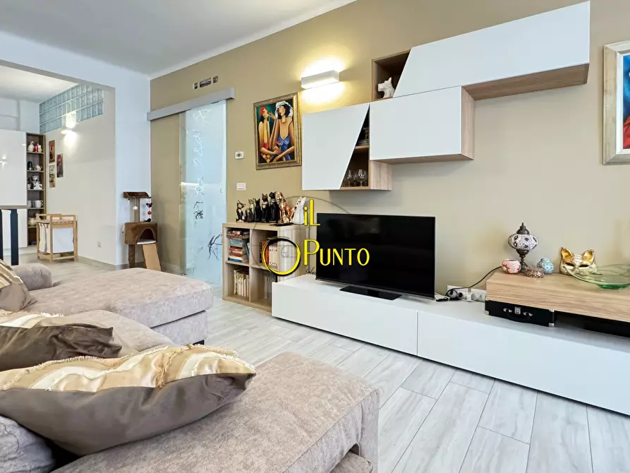 Immagine 3 di Appartamento in vendita  153 a San Remo