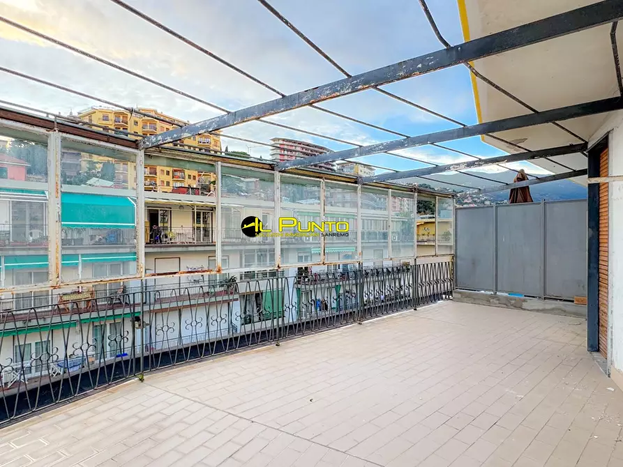 Immagine 9 di Appartamento in vendita  111 a San Remo