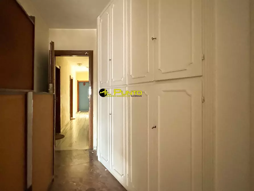 Immagine 5 di Appartamento in vendita  111 a San Remo