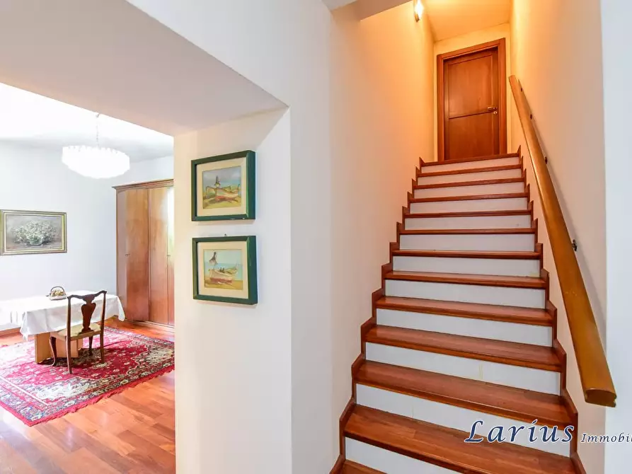 Immagine 9 di Appartamento in vendita  7 a Castello Di Brianza