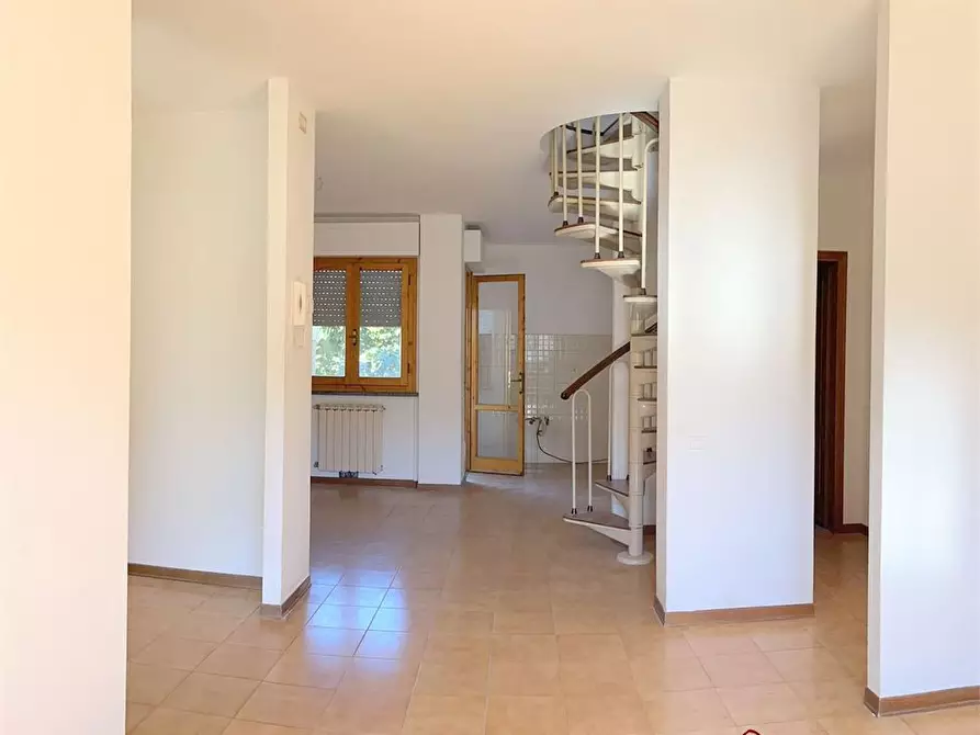 Immagine 10 di Appartamento in vendita  a Massarosa