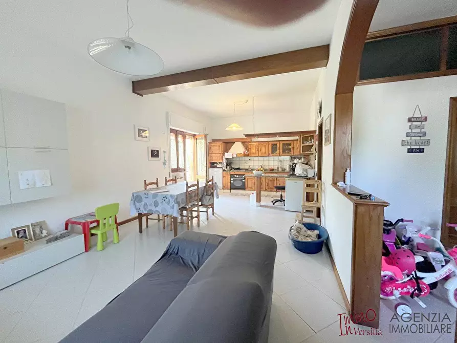 Immagine 1 di Appartamento in vendita  a Massarosa