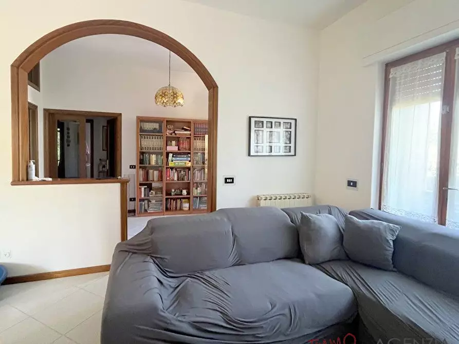 Immagine 6 di Appartamento in vendita  a Massarosa