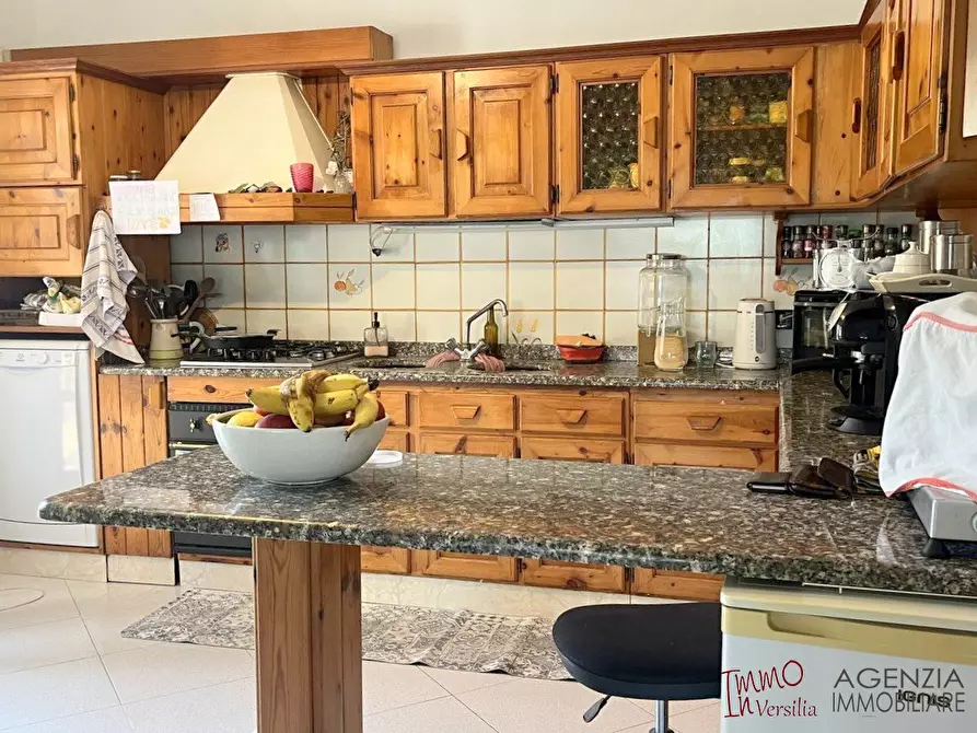 Immagine 4 di Appartamento in vendita  a Massarosa