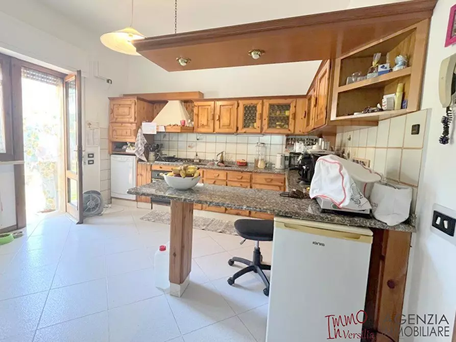 Immagine 3 di Appartamento in vendita  a Massarosa