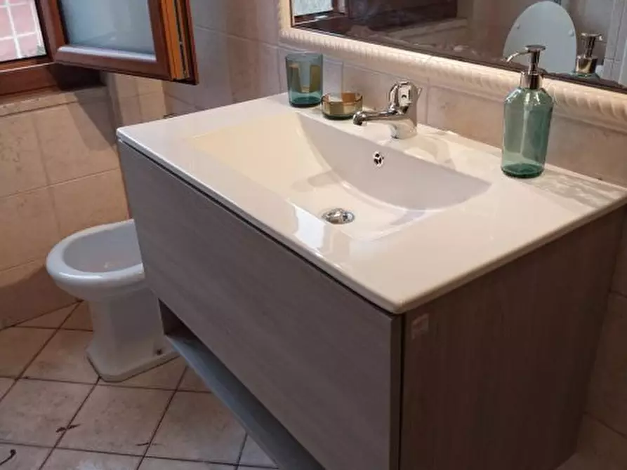 Immagine 7 di Appartamento in vendita  a Castelnuovo Magra