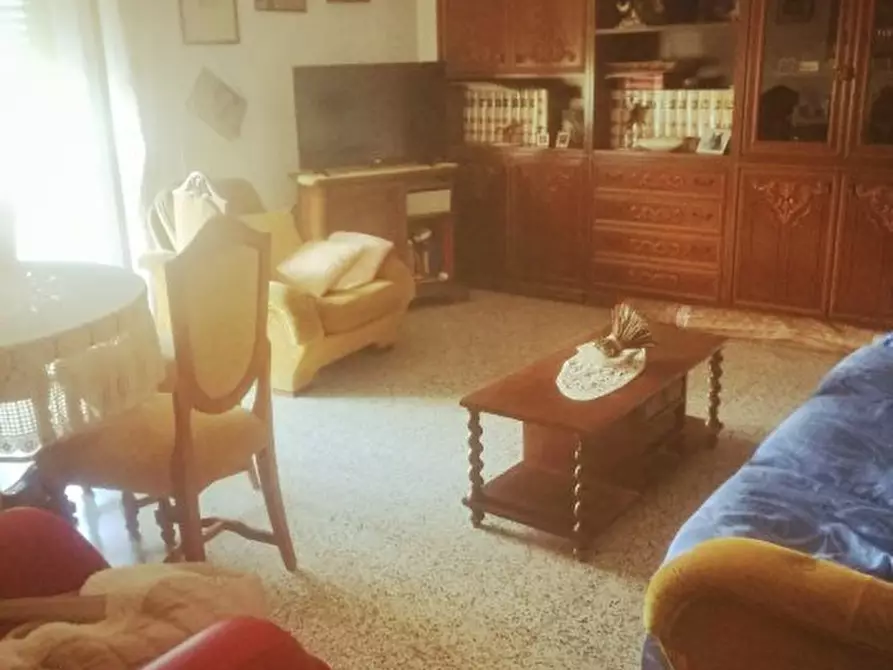 Immagine 2 di Appartamento in vendita  a Ameglia