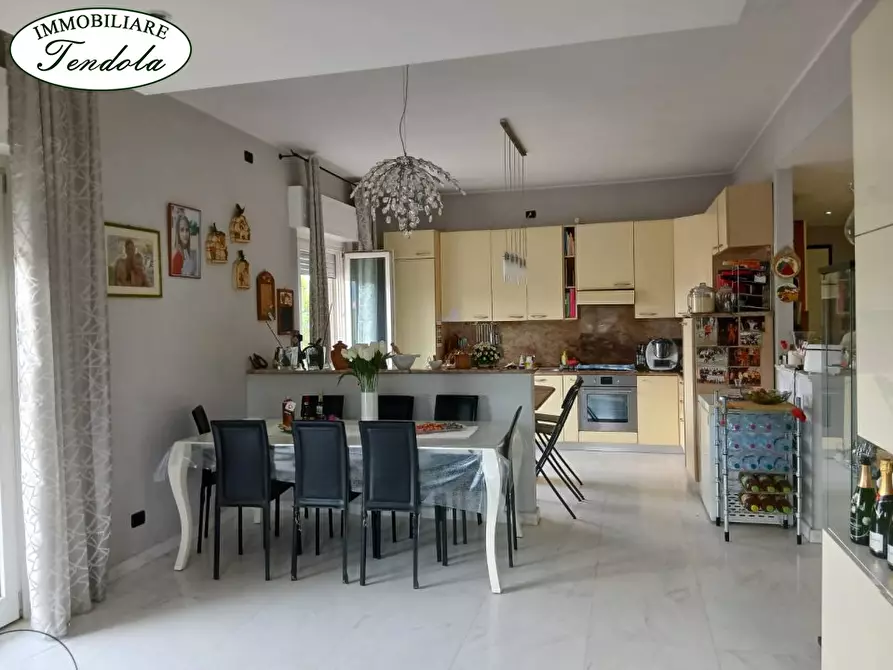 Immagine 4 di Appartamento in vendita  a Castelnuovo Magra