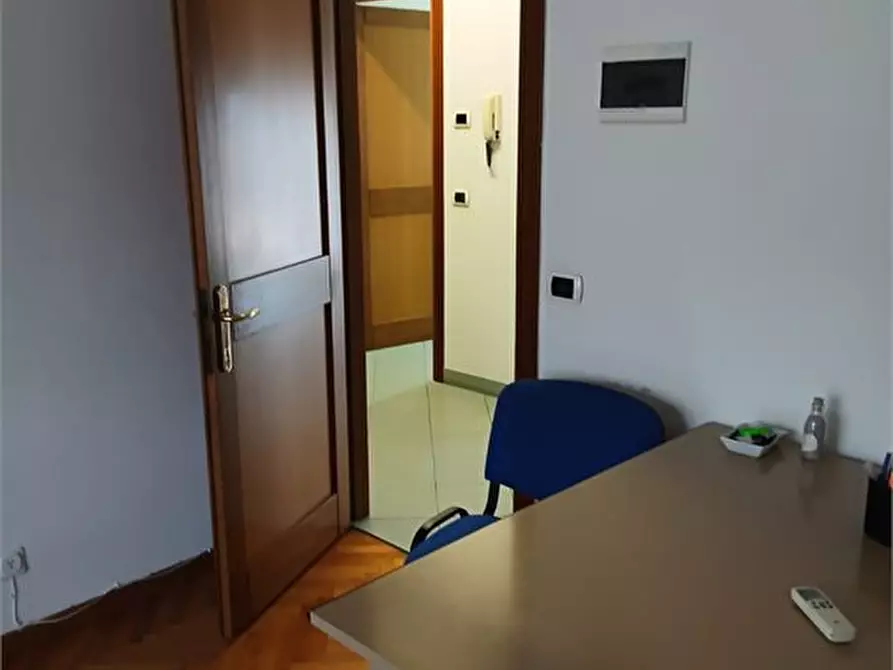 Immagine 4 di Appartamento in vendita  a Castelnuovo Magra