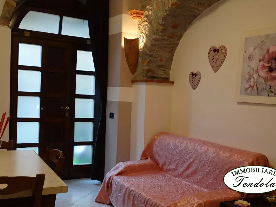 Immagine 2 di Appartamento in vendita  a Ortonovo