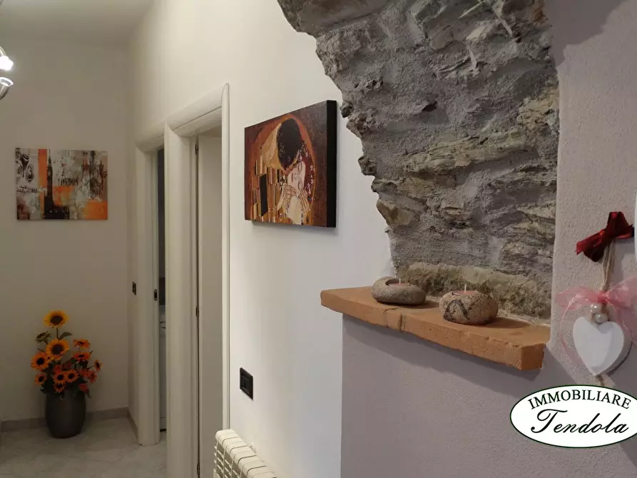 Immagine 3 di Appartamento in vendita  a Ortonovo