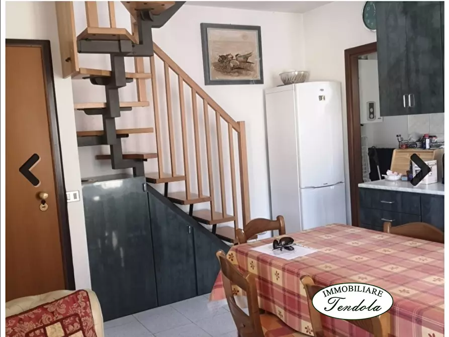 Immagine 3 di Appartamento in vendita  a Ameglia