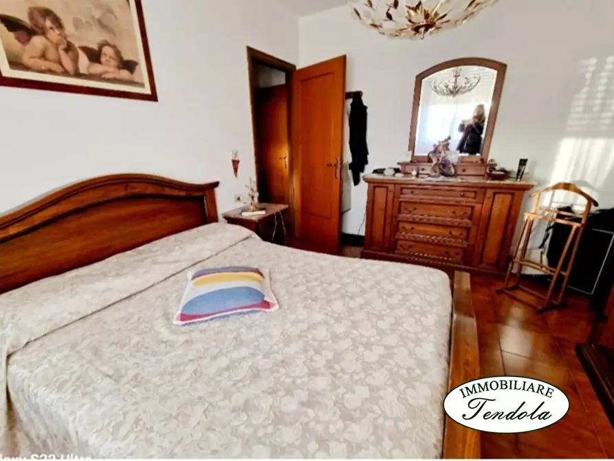 Immagine 6 di Appartamento in vendita  a Ortonovo