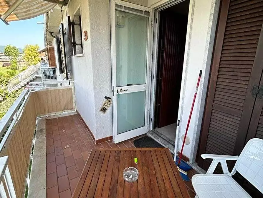 Immagine 4 di Appartamento in vendita  a Ortonovo