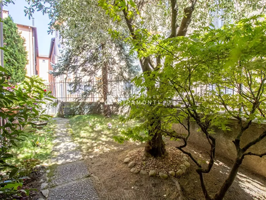 Immagine 10 di Appartamento in vendita  a Oggiono