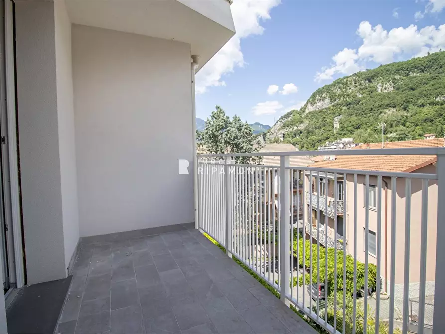 Immagine 7 di Appartamento in vendita  47 a Lecco