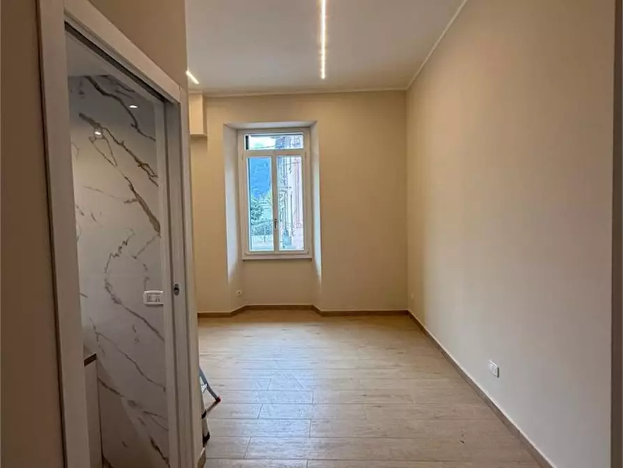 Immagine 1 di Appartamento in vendita  a Lecco
