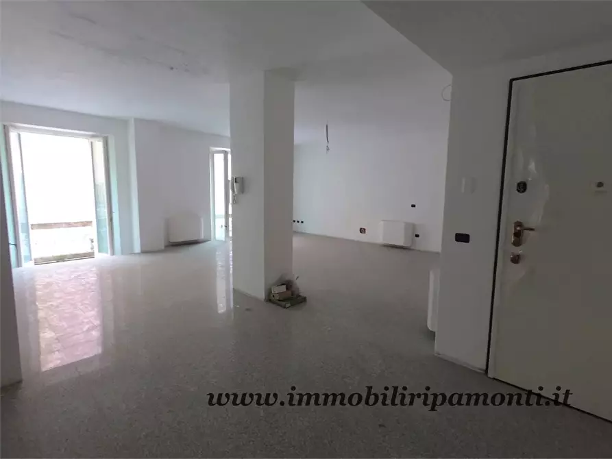 Immagine 5 di Appartamento in vendita  57 a Lecco