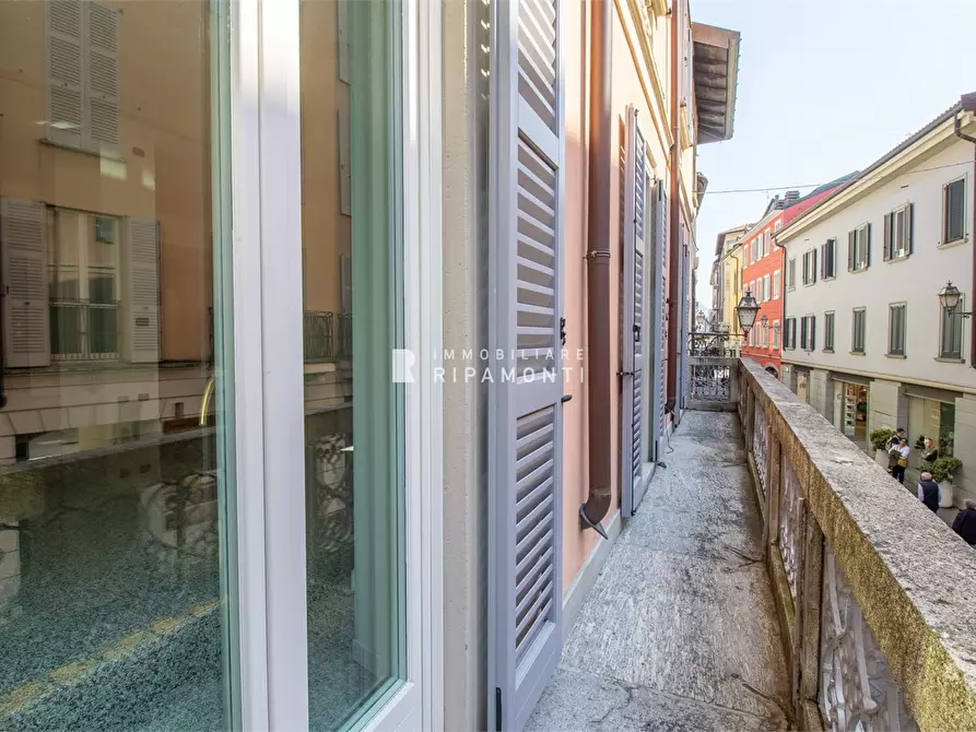 Immagine 4 di Appartamento in vendita  57 a Lecco