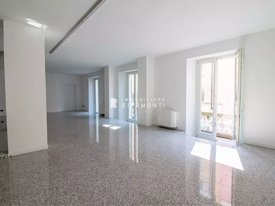 Immagine 9 di Appartamento in vendita  57 a Lecco