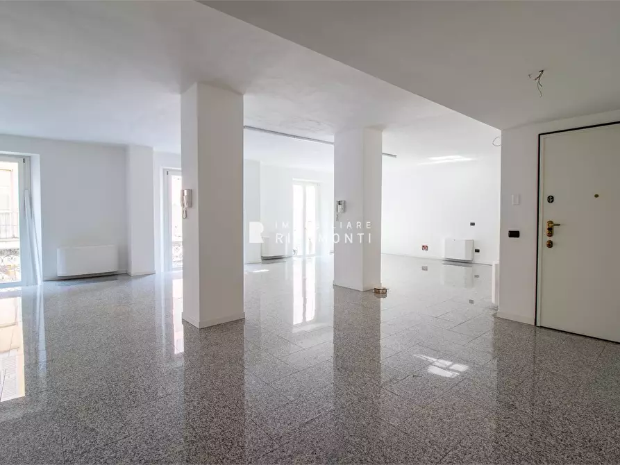 Immagine 5 di Appartamento in vendita  57 a Lecco