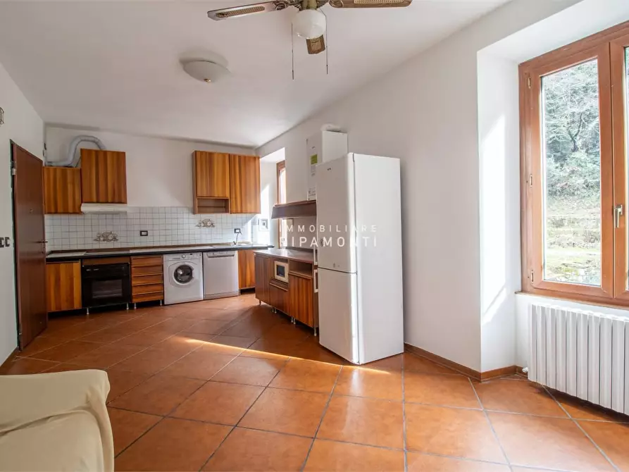 Immagine 1 di Appartamento in vendita  a Lecco