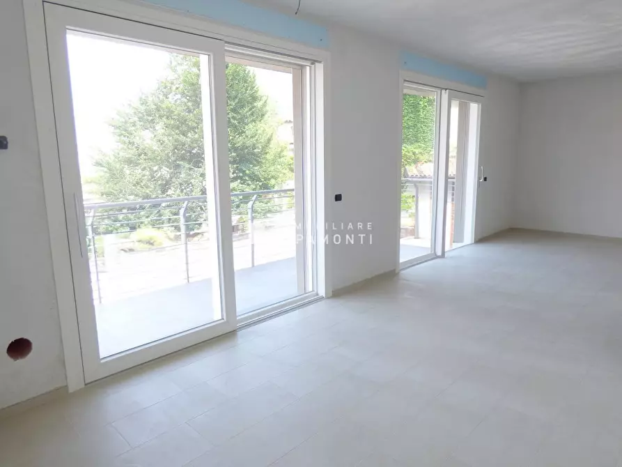 Immagine 3 di Appartamento in vendita  31 a Lecco