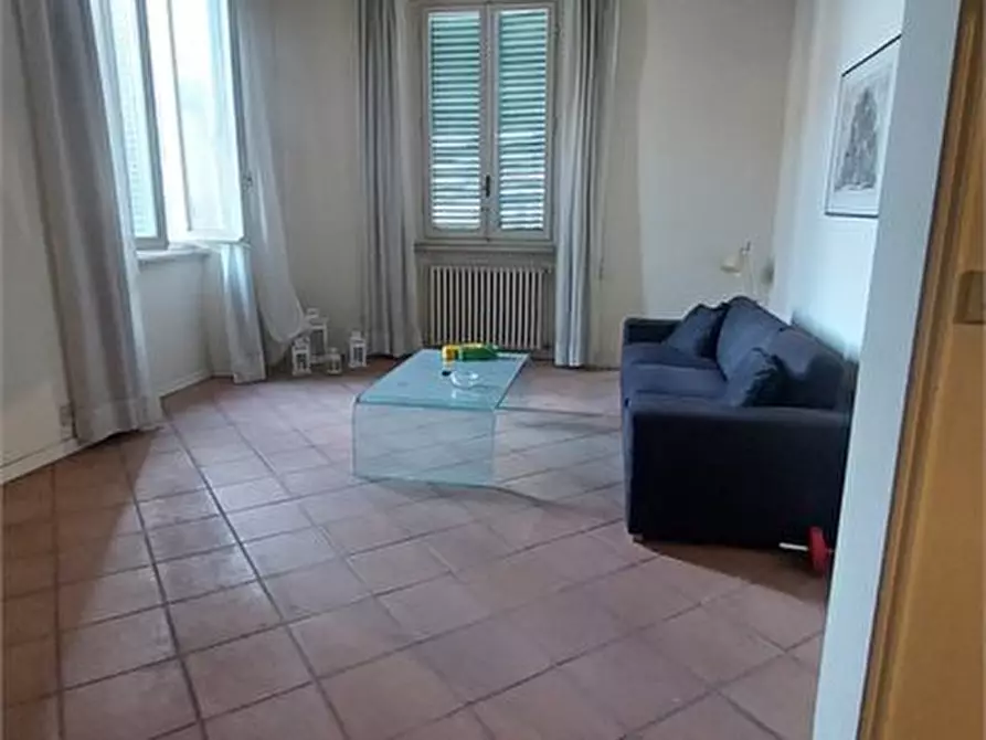 Immagine 4 di Appartamento in vendita  a Lucca