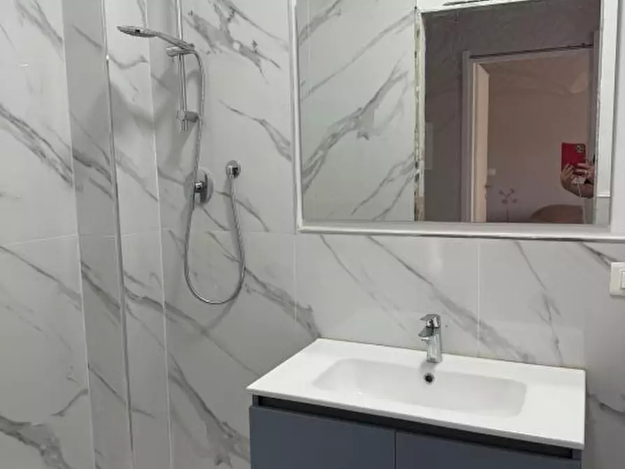 Immagine 5 di Appartamento in vendita  a Carrara