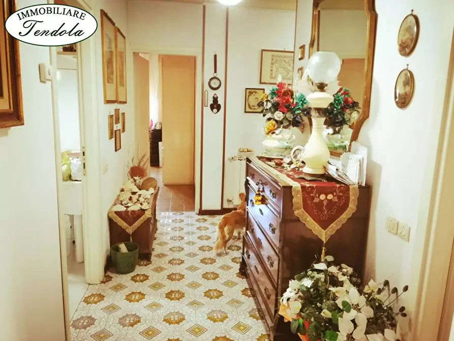 Immagine 1 di Appartamento in vendita  a Carrara