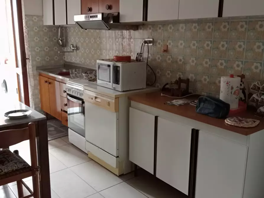 Immagine 4 di Appartamento in vendita  a Carrara