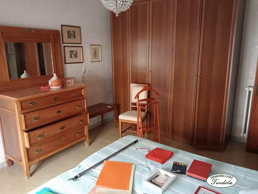 Immagine 10 di Appartamento in vendita  a Carrara