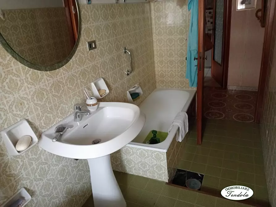 Immagine 8 di Appartamento in vendita  a Carrara