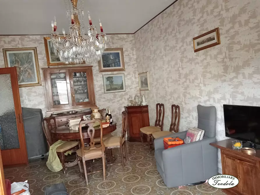 Immagine 2 di Appartamento in vendita  a Carrara