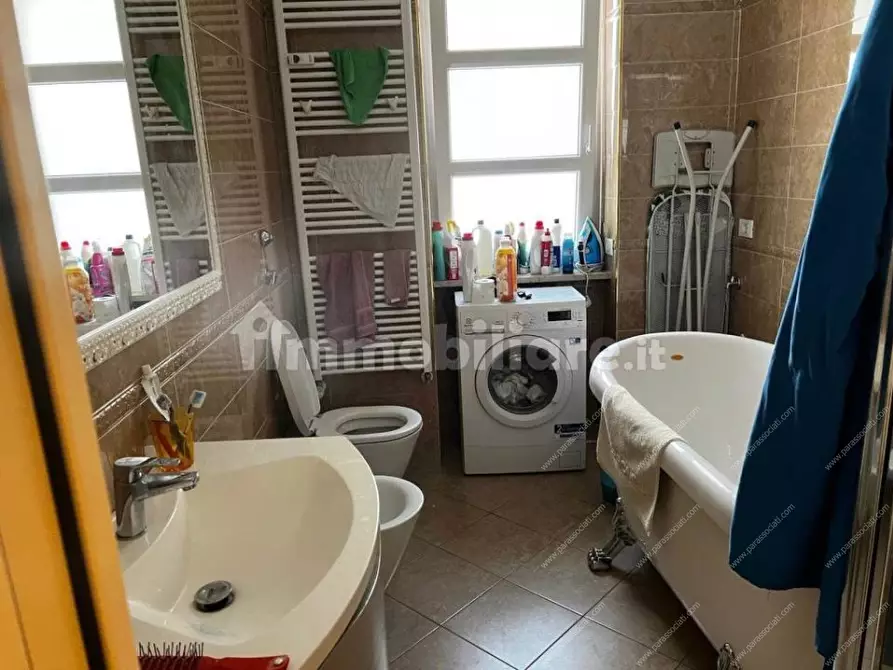 Immagine 6 di Appartamento in vendita  77 a Milano