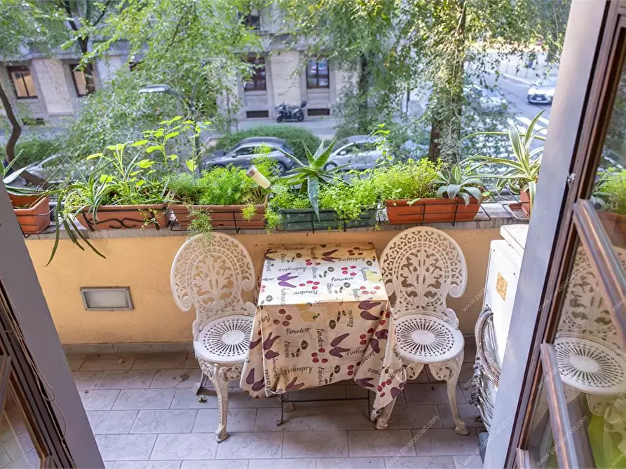 Immagine 2 di Appartamento in vendita  a Milano