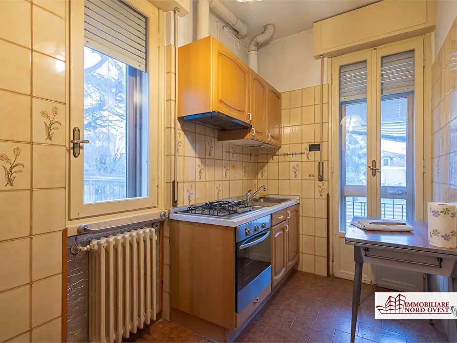 Immagine 7 di Appartamento in vendita  12 a Bareggio