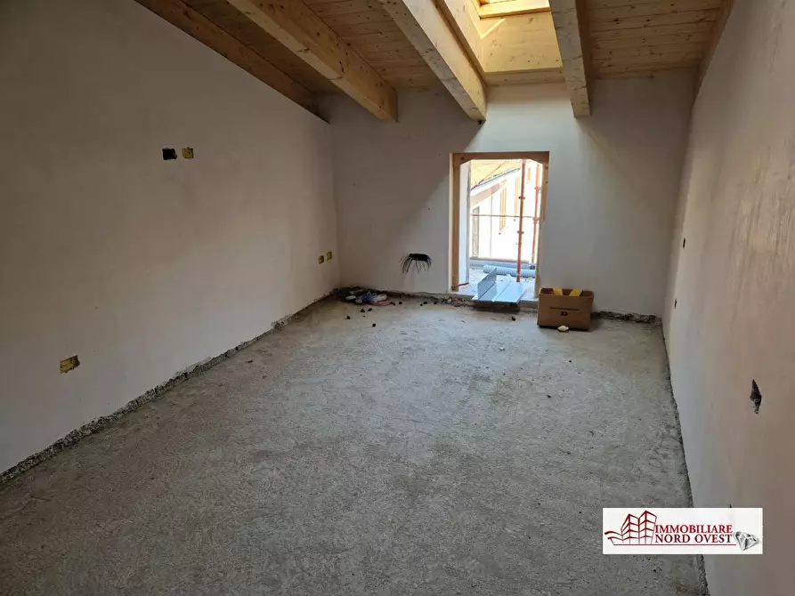 Immagine 10 di Appartamento in vendita  a Pregnana Milanese