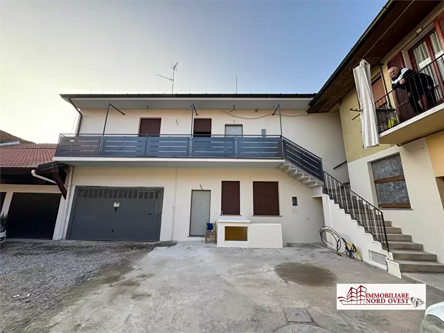 Immagine 1 di Appartamento in vendita  snc a Vittuone