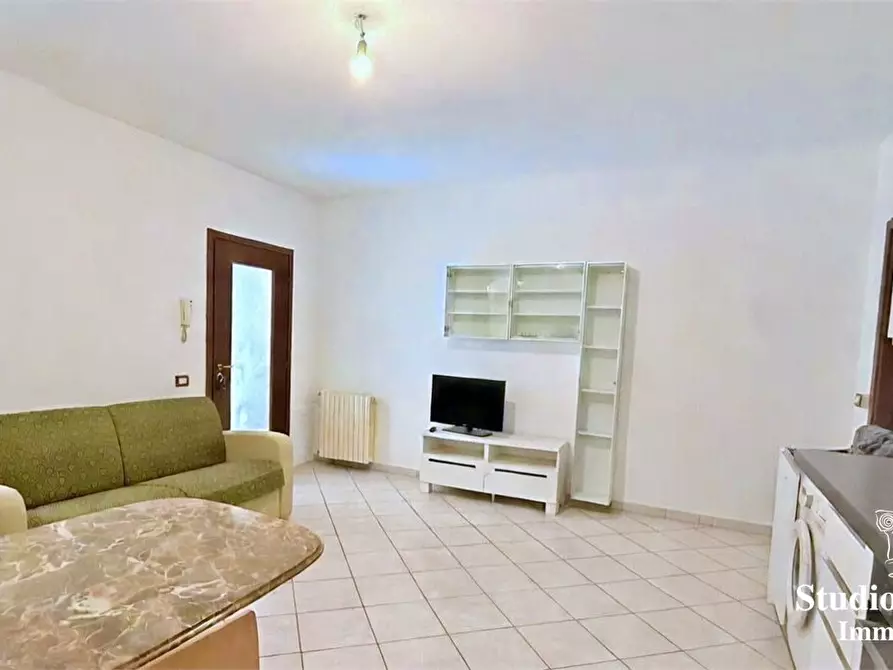 Immagine 4 di Appartamento in vendita  16 a Carate Brianza