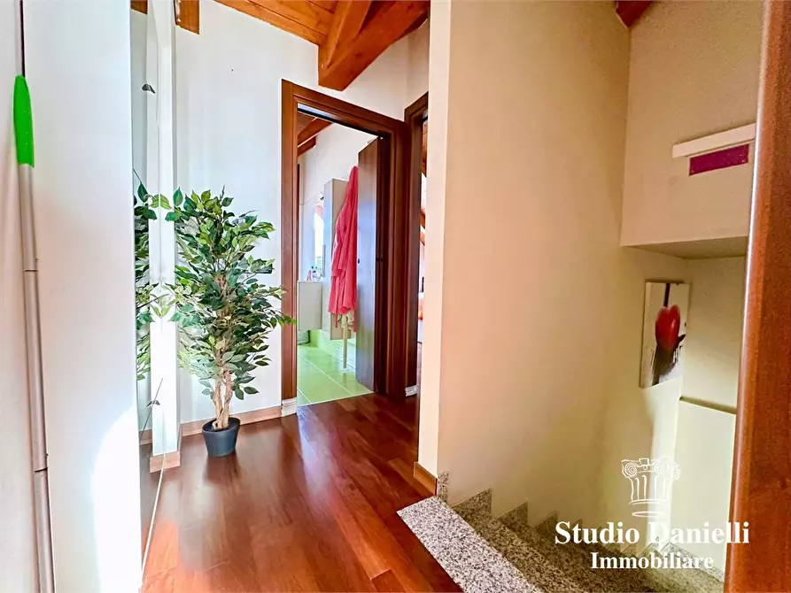 Immagine 8 di Appartamento in vendita  131 a Giussano